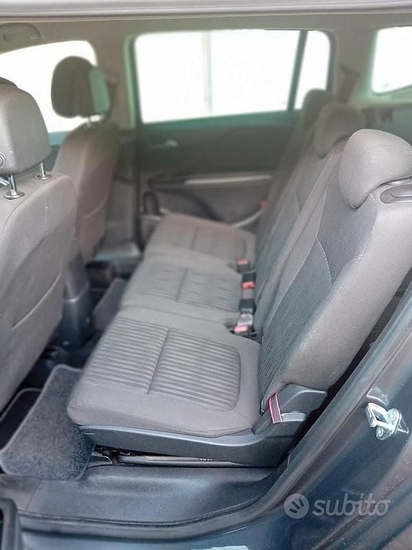Usata Opel Zafira 110 CV (80 kW) 2012 Grigio Monovolume