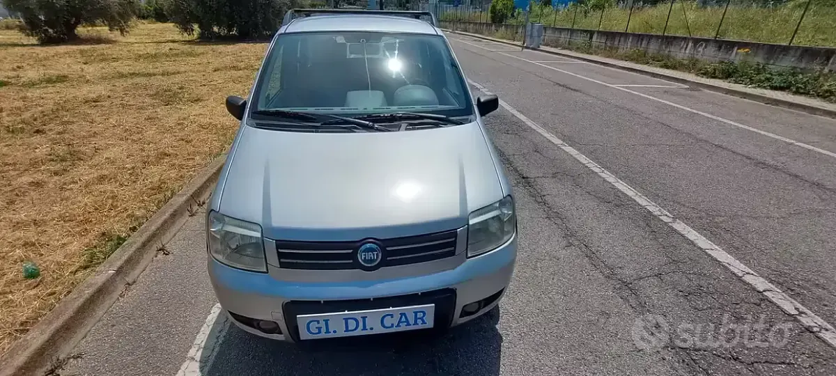 Usado Fiat Panda 4x4 Climbing 54 CV (39 kW) 2006 Gris Utilitario