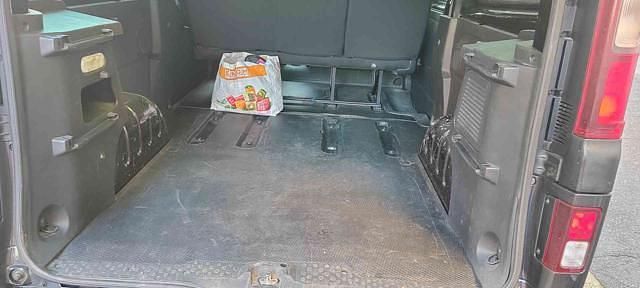 Usata Opel Vivaro 140 CV (102 kW) 2016 Grigio Monovolume