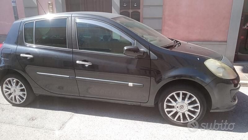 Usata Renault Clio II 58 CV (42 kW) 2007 Nero Utilitaria
