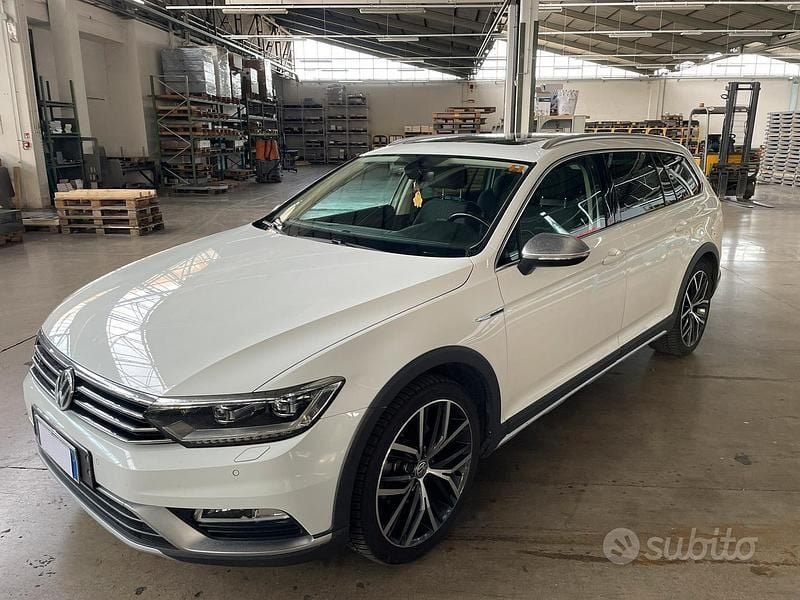 Usata VW Passat Alltrack 190 CV (139 kW) 2018 Bianco Station wagon