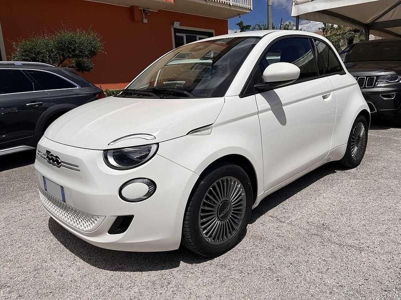 Usata Fiat 500e Icon 42 kW (58 CV) 2021 Bianco Cabrio