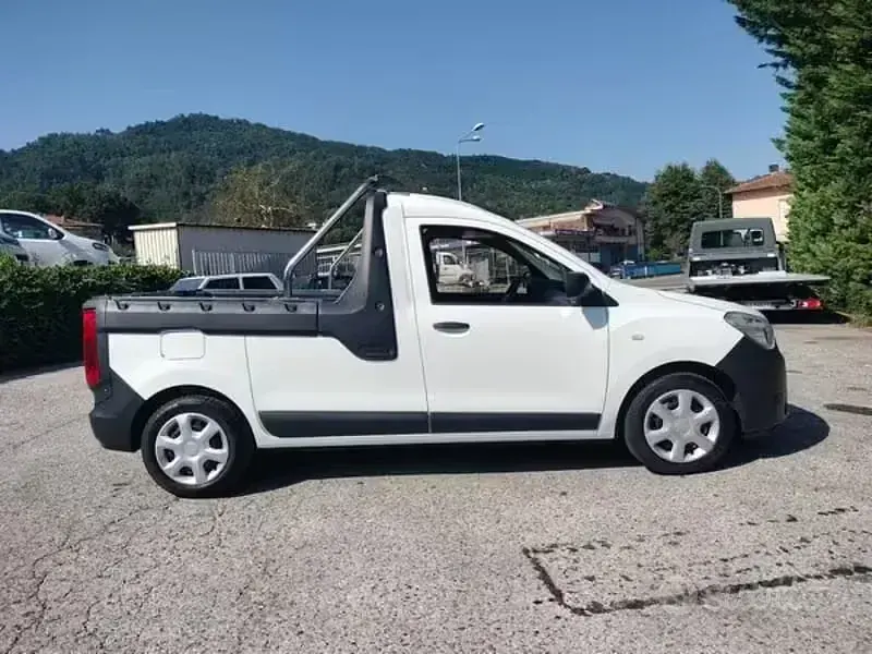 Usata Dacia Pick up 95 CV (69 kW) 2021 Bianco Pick-up