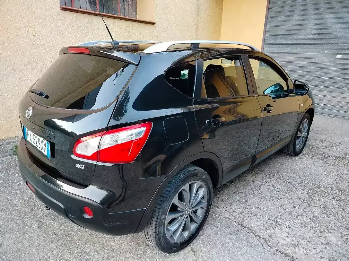 Usata Nissan Qashqai 131 CV (96 kW) 2012 Nero SUV