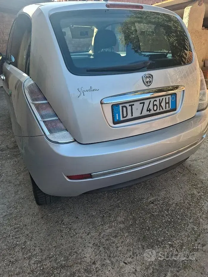 Usata Lancia Ypsilon 60 CV (44 kW) 2009 Grigio Utilitaria