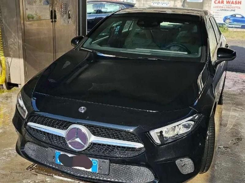 Usata Mercedes A180 Premium 116 CV (85 kW) 2019 Nero Berlina