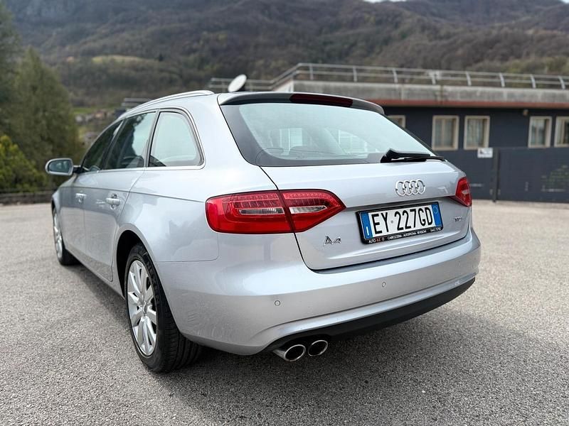 Käytetty Audi A4 Business 150 HP (110 kW) 2015 Hopea Farmari