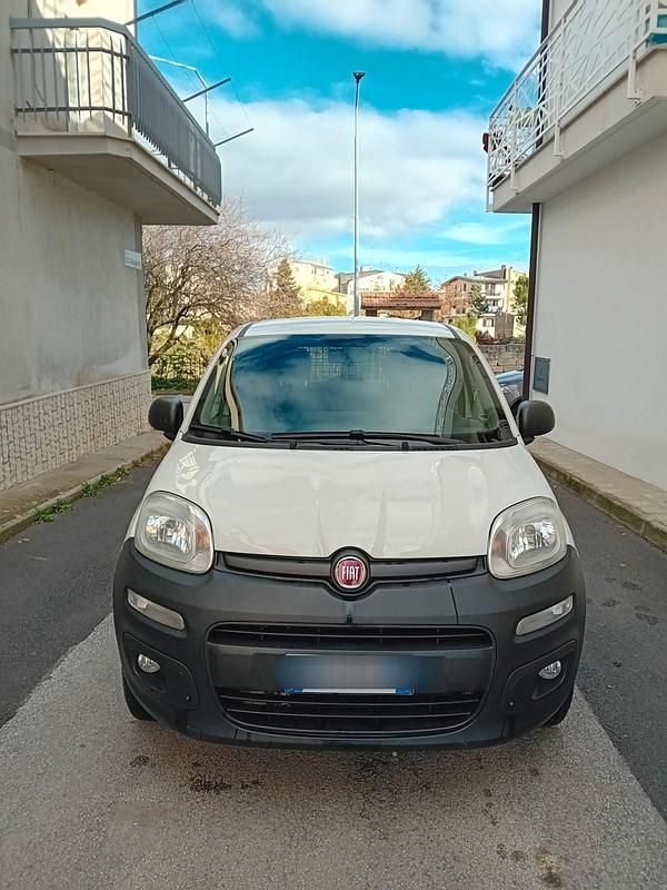 Usata Fiat Panda 4x4 S 95 CV (69 kW) 2016 Bianco Utilitaria