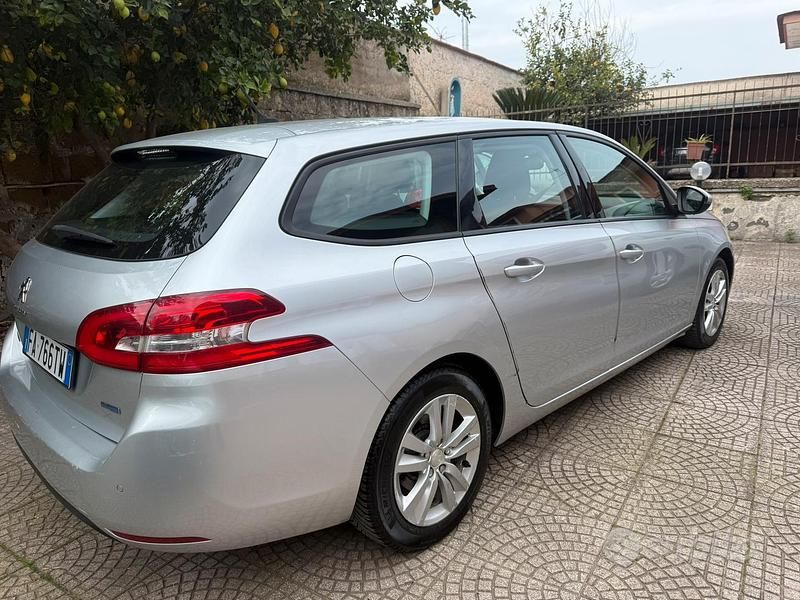 Usata Peugeot 308 115 CV (84 kW) 2015 Station wagon