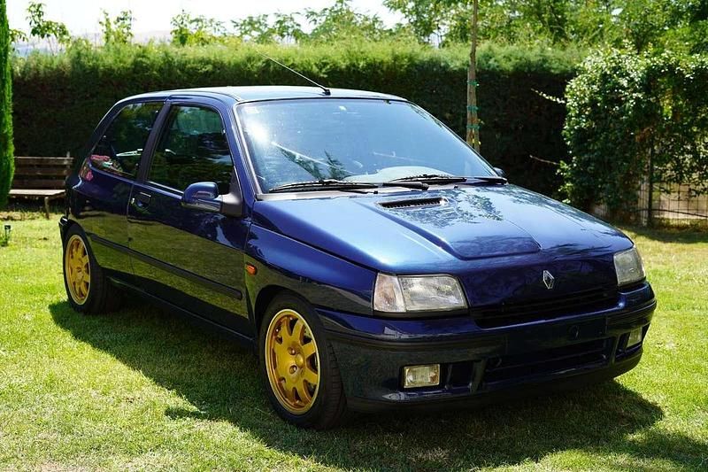 Usata Renault Clio 147 CV (108 kW) 1993 Blu/azzurro Berlina