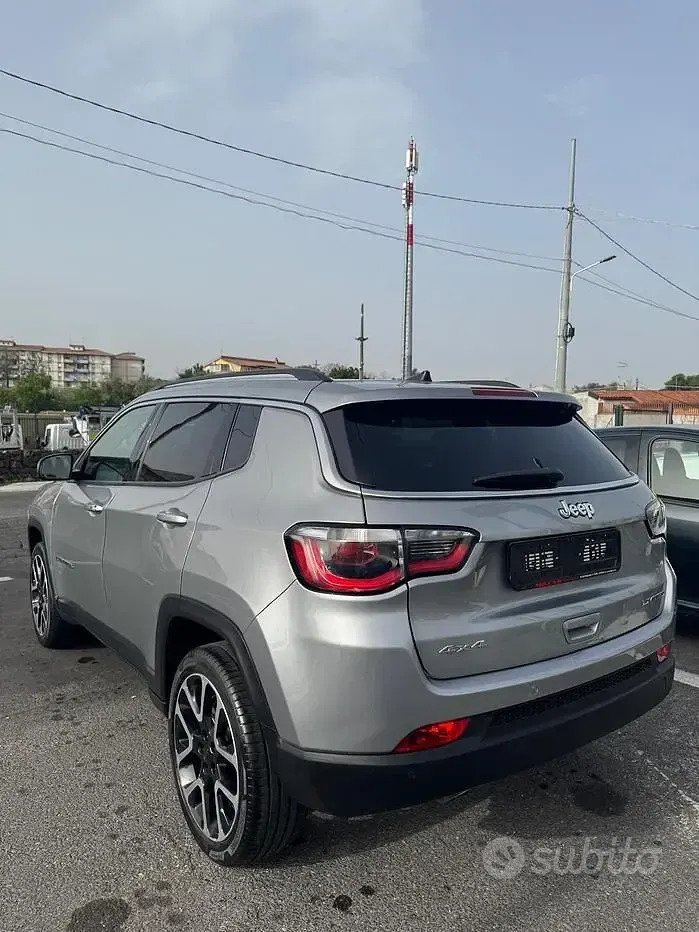 Usata Jeep Compass 140 CV (102 kW) 2021 Grigio SUV