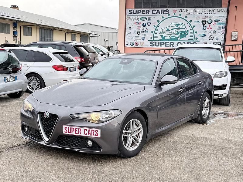 Usata Alfa Romeo Giulia Super 150 CV (110 kW) 2018 Grigio Berlina