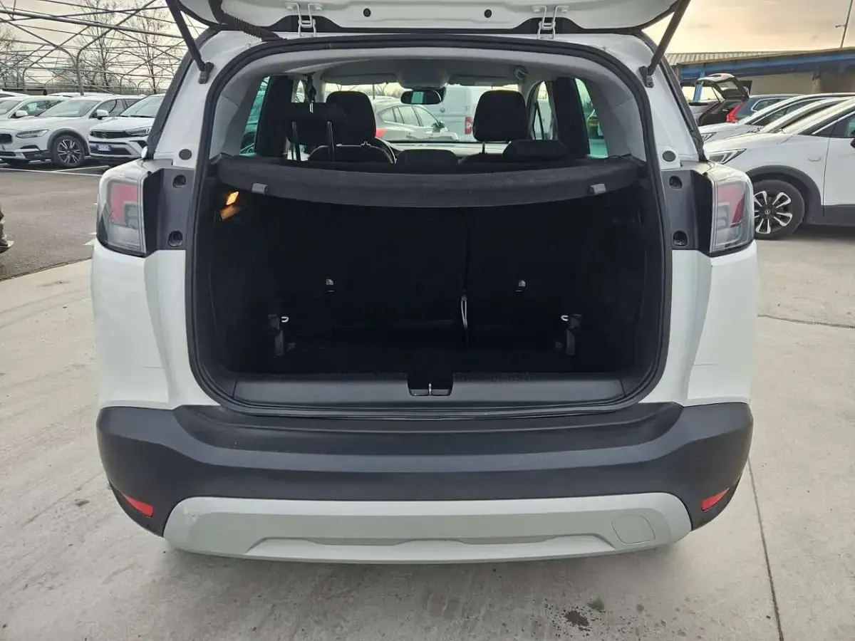 Usata Opel Crossland Elegance 131 CV (96 kW) 2024 Argento SUV