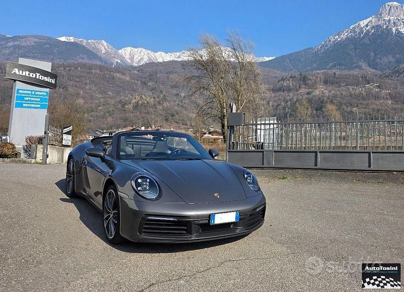 Usata Porsche 911 Carrera 4S 450 CV (330 kW) 2020 Grigio Cabrio