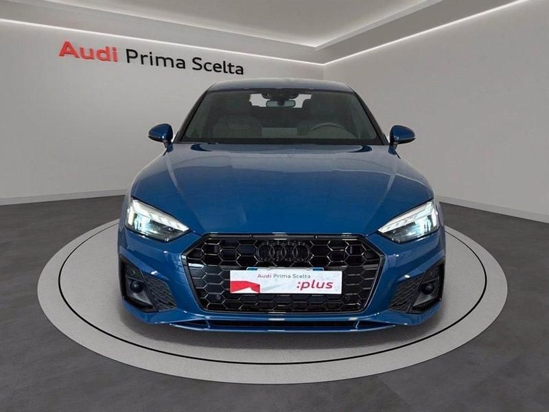 Nuova Audi A5 Sportback S-Line 204 CV (150 kW) 2025 Blu ascari metallizzato Utilitaria