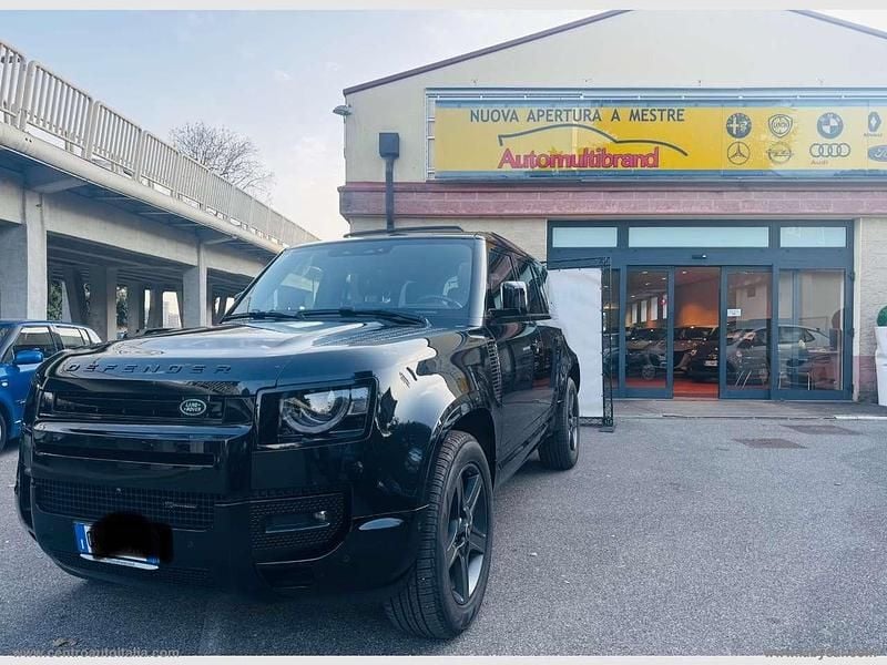Usata Land Rover Defender HSE Dynamic 249 CV (183 kW) 2023 Nero SUV