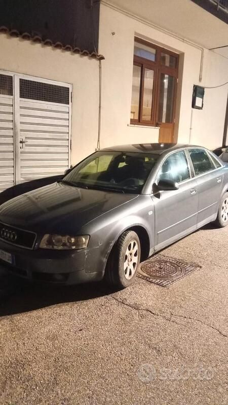 Usata Audi A4 2003 Grigio