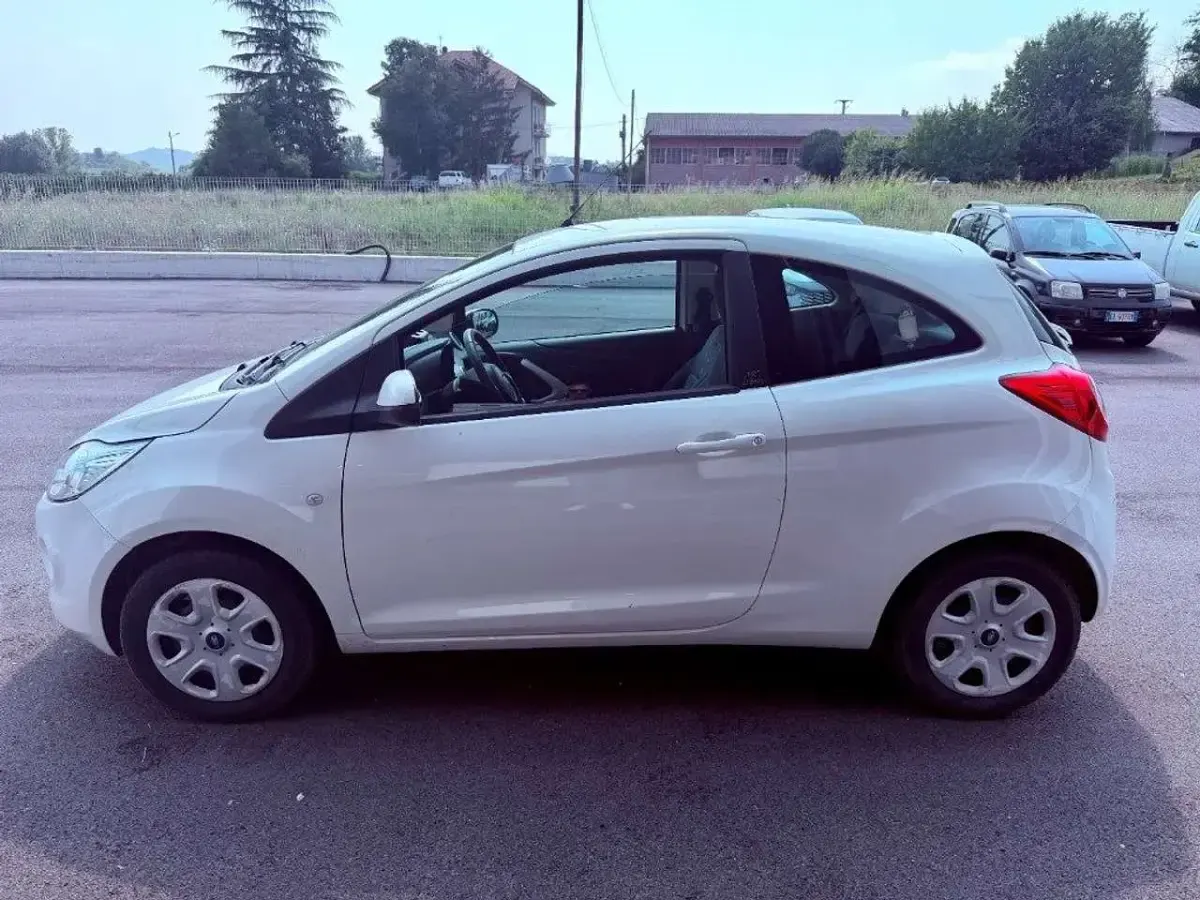 Usata Ford Ka 69 CV (50 kW) 2013 Bianco Utilitaria