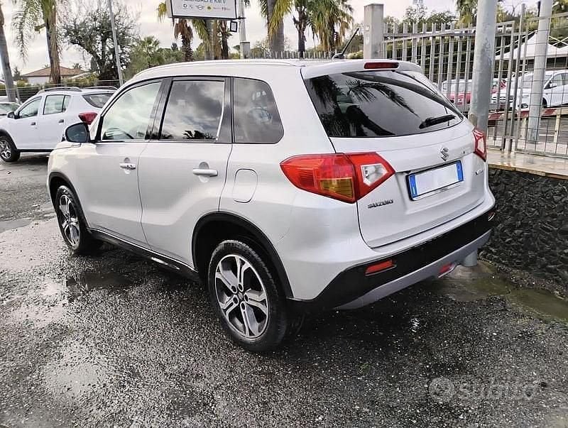 Usata Suzuki Vitara Cool 120 CV (88 kW) 2016 Grigio SUV