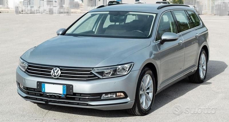 Usata VW Passat Business 120 CV (88 kW) 2016 Grigio Station wagon