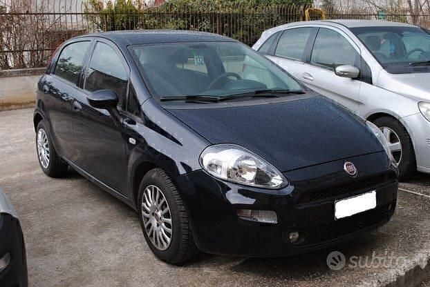 Usata Fiat Punto Street 95 CV (69 kW) 2017 Blu Utilitaria