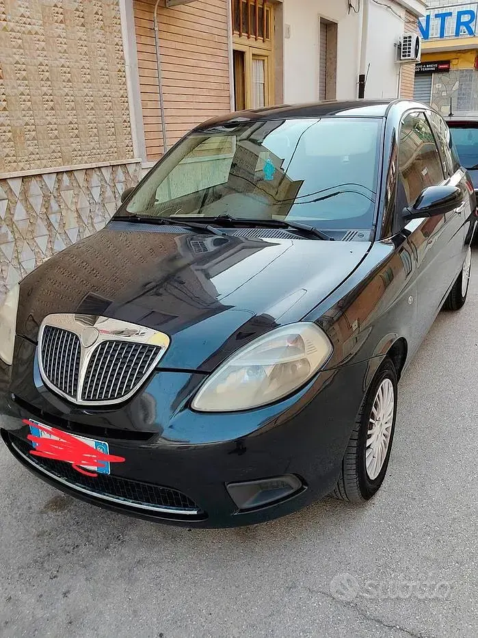 Usata Lancia Ypsilon 69 CV (50 kW) 2006 Nero Utilitaria