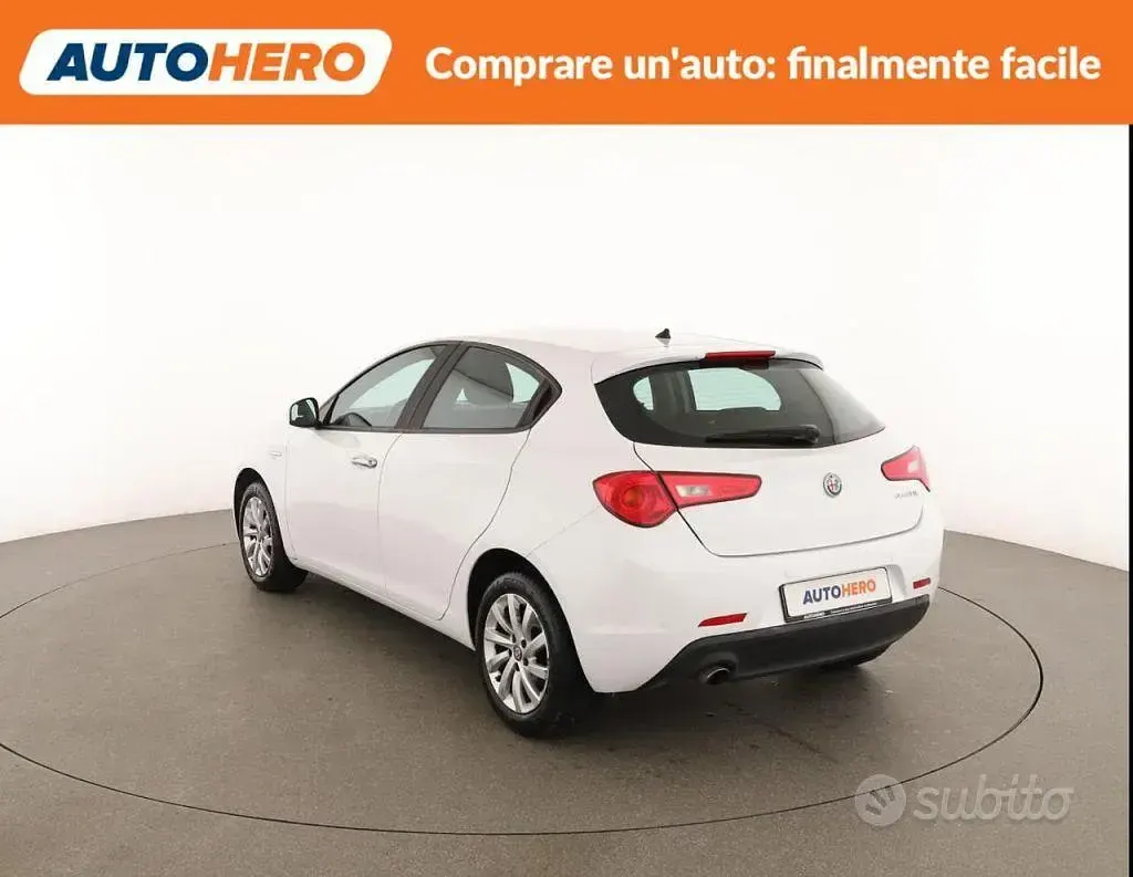 Usata Alfa Romeo Giulietta 120 CV (88 kW) 2017 Bianco Utilitaria