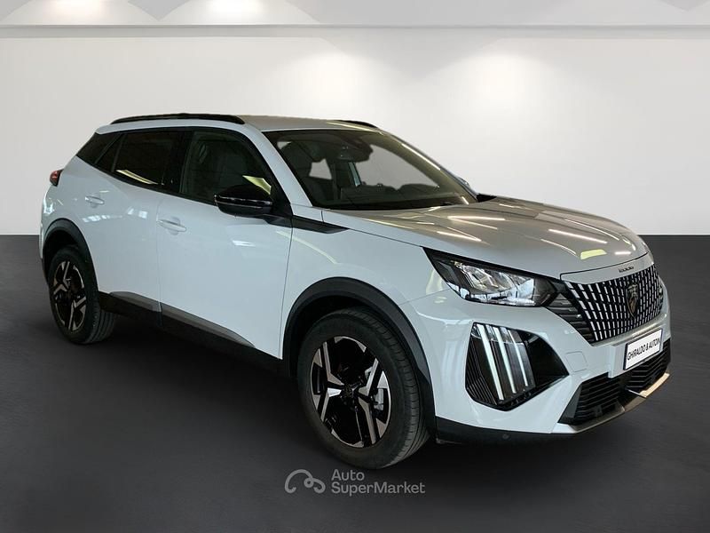 Usata Peugeot 2008 Allure 101 CV (74 kW) 2025 Bianco SUV
