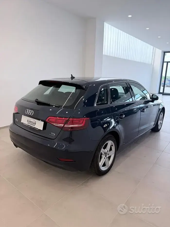 Usata Audi A3 Attraction 150 CV (110 kW) 2017 Blu/azzurro Berlina
