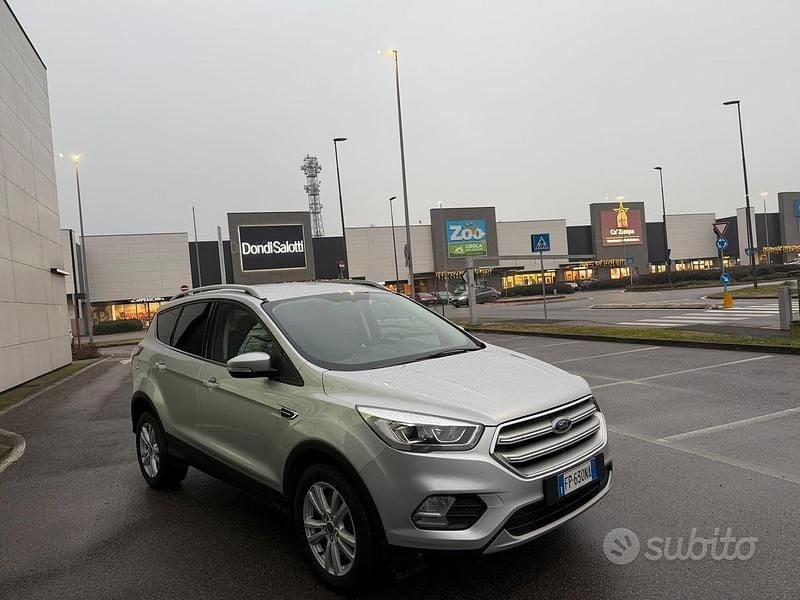 Usata Ford Kuga Business Edition 120 CV (88 kW) 2018 Grigio SUV