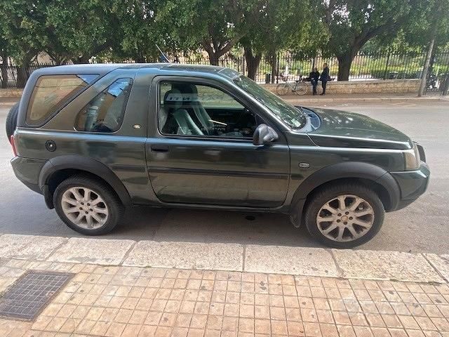 Usata Land Rover Freelander 111 CV (81 kW) 2004 Verde SUV
