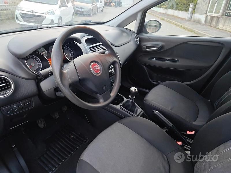 Usata Fiat Punto 69 CV (50 kW) 2014 Nero Utilitaria