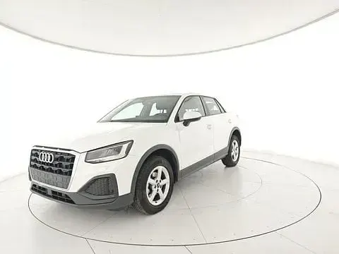 Usata Audi Q2 Business 116 CV (85 kW) 2023 Bianco SUV