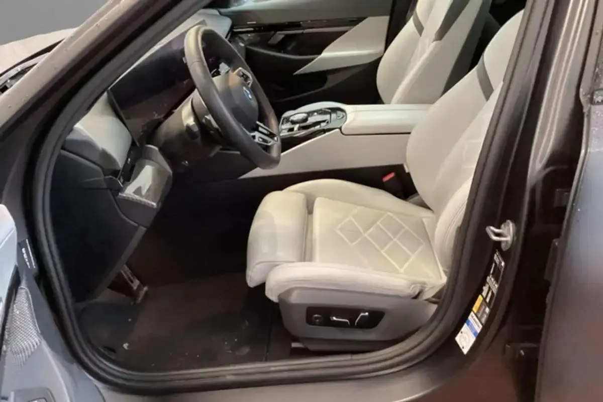 Usata BMW 530e M Sport 299 CV (219 kW) 2024 Grigio Station wagon