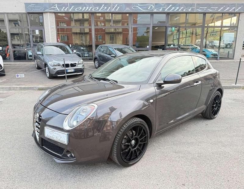 Grigio Usata 2015 Alfa Romeo MiTo Due volumi | 9500 € (Molto cara) - Immagine 1/4