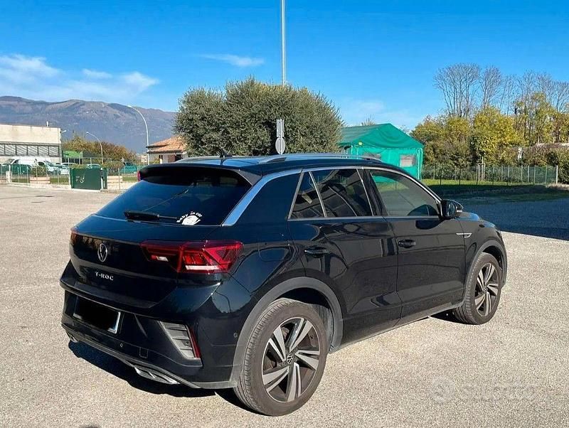 Usata VW T-Roc R-line 115 CV (84 kW) 2023 Nero SUV