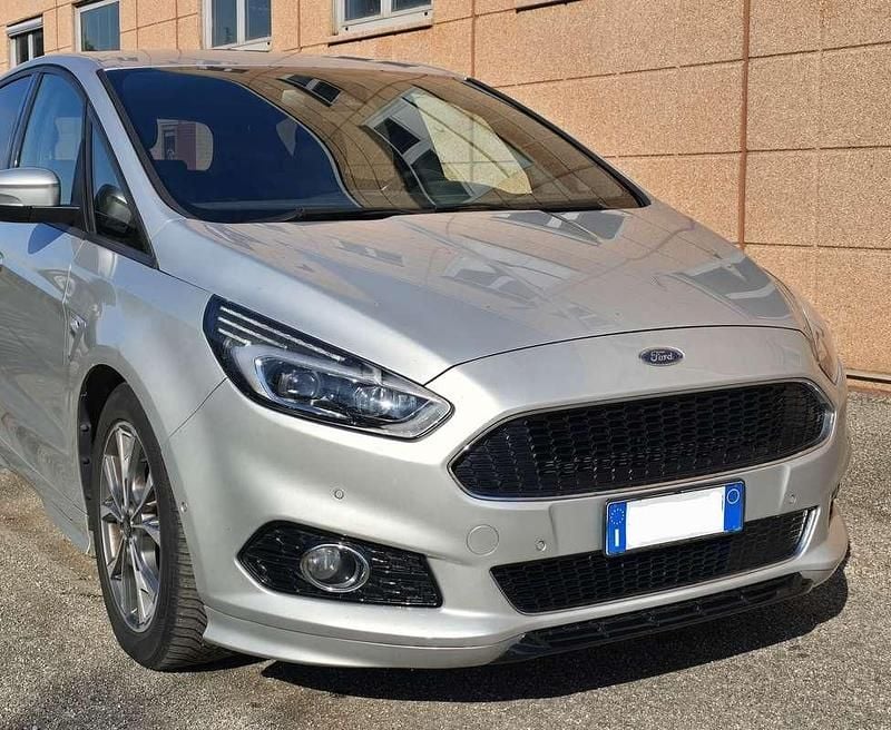 Usata Ford S-MAX Business Edition 179 CV (131 kW) 2018 Argento Monovolume