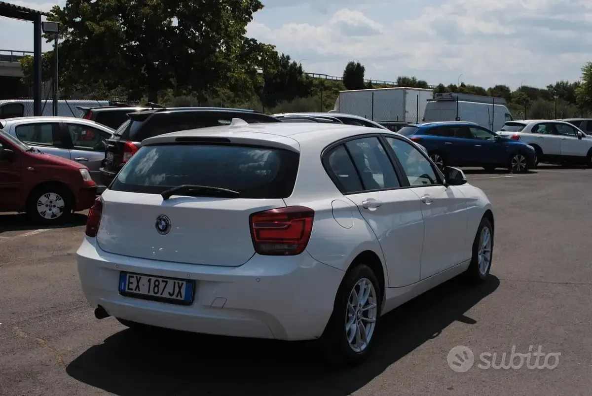 Usata BMW 116 Sport Line 116 CV (85 kW) 2016 Bianco Utilitaria