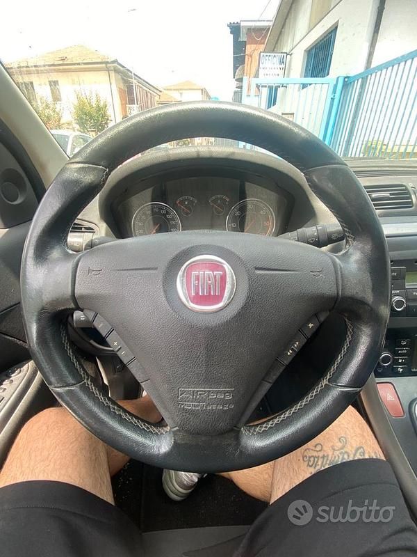 Usata Fiat Croma 150 CV (110 kW) 2008 Grigio Station wagon