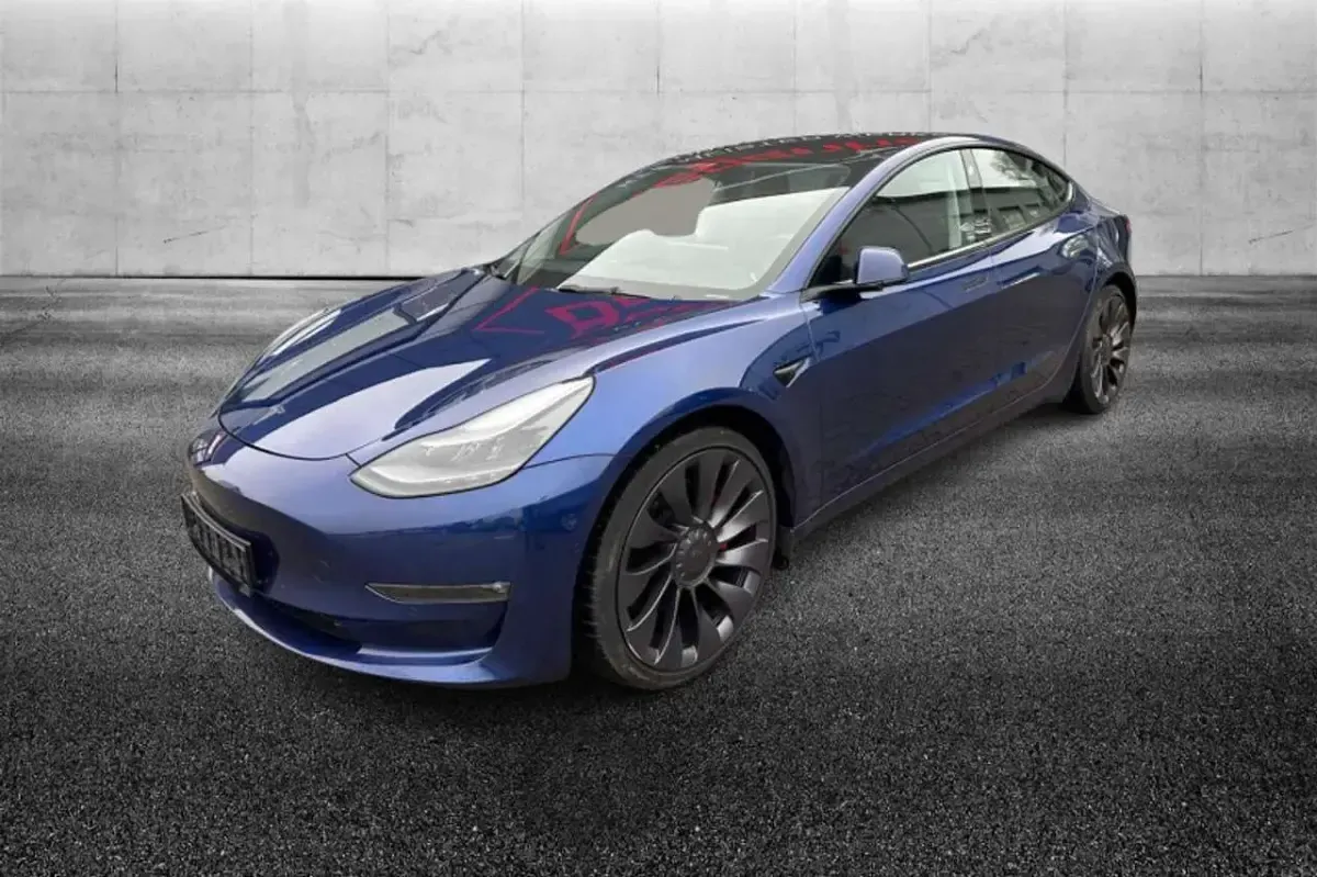 Usata Tesla Model 3 Performance 155 kW (211 CV) 2021 Blu/azzurro Berlina
