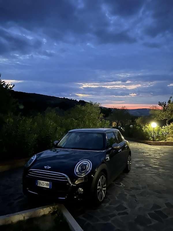 Usata Mini Cooper D Seven 116 CV (85 kW) 2017 Utilitaria