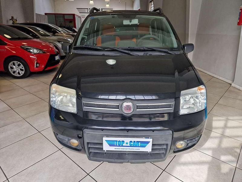 Usata Fiat Panda 4x4 Climbing 69 CV (50 kW) 2007 Nero notte Utilitaria