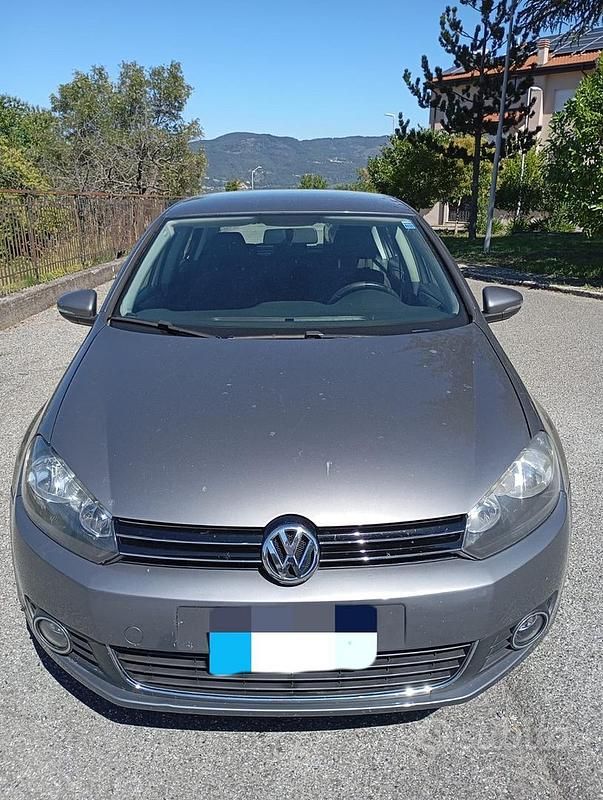 Grigio Usata 2010 VW Golf VI Tre volumi | 5000 € (Ottimo prezzo) - Immagine 1/4