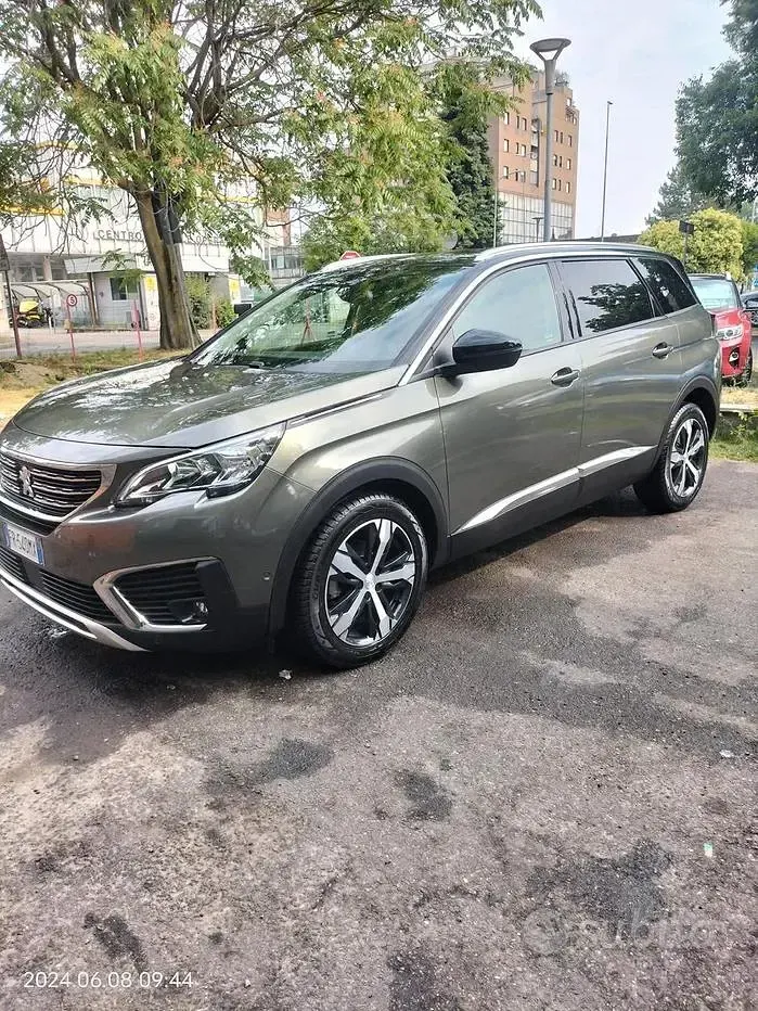 Usata Peugeot 5008 120 CV (88 kW) 2018 Grigio SUV