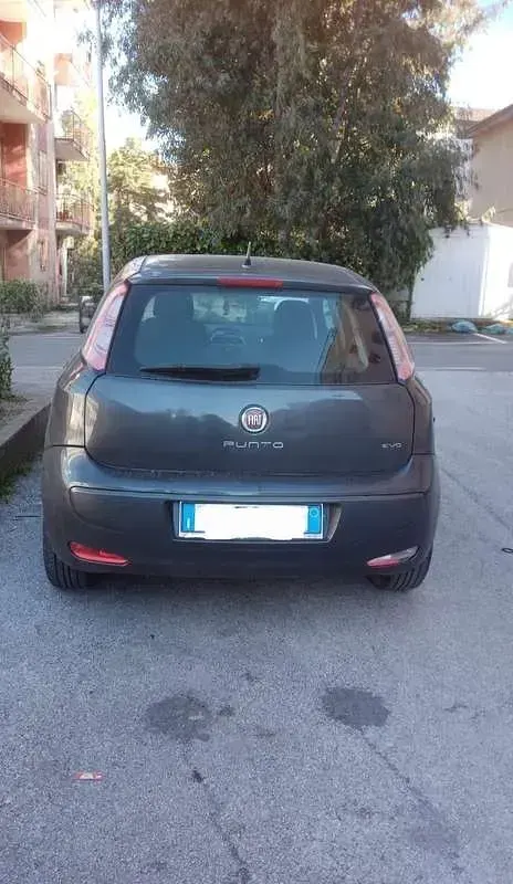 Käytetty Fiat Punto Evo Dynamic 65 HP (47 kW) 2011 Viistoperä