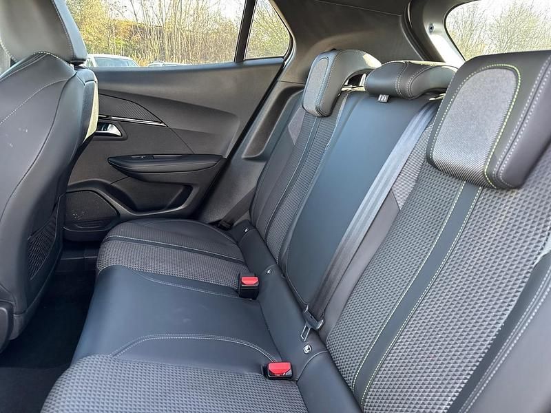 Usata Peugeot 2008 GT 131 CV (96 kW) 2023 Bianco SUV