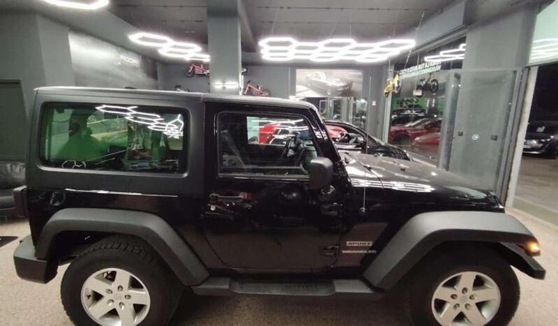 Usata Jeep Wrangler Sport 200 CV (147 kW) 2011 Nero SUV