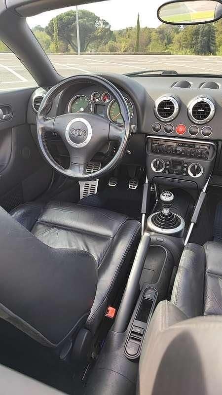Usata Audi TT Roadster 179 CV (131 kW) 2001 Argento Cabrio