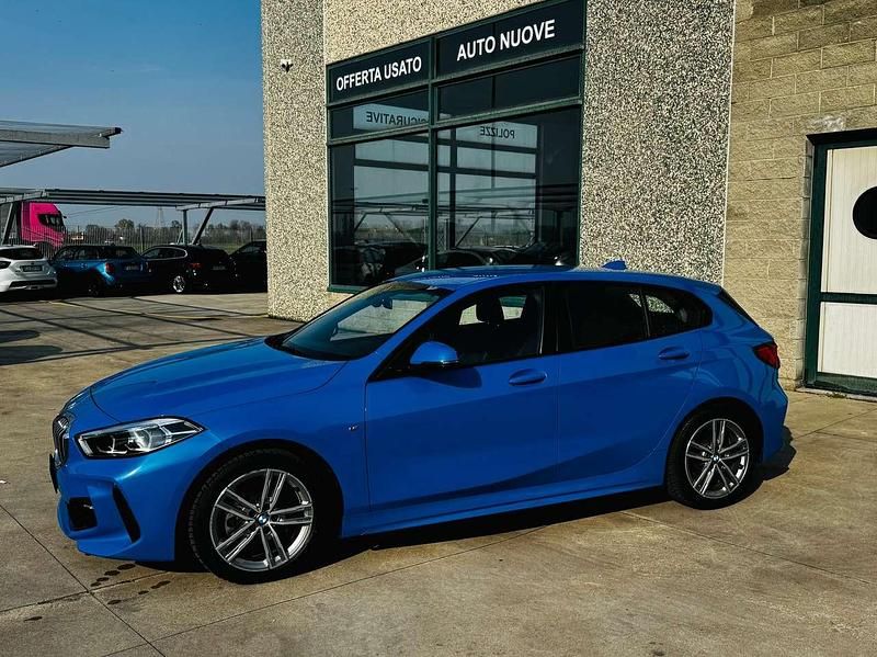 Usata BMW 116 M Sport 116 CV (85 kW) 2023 Blu/azzurro Utilitaria