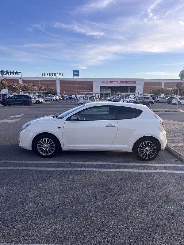 Usata Alfa Romeo MiTo Progression 69 CV (50 kW) 2015 Utilitaria